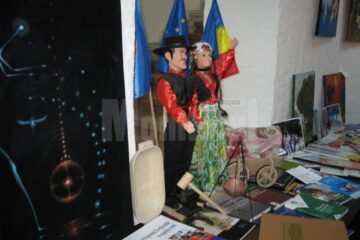 Ziua Internațională a Romilor, sărbătorită în holul Palatului Administrativ