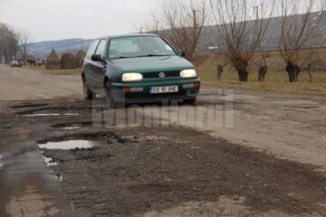 Așa arată DJ 208 A pe numeroase porțiuni