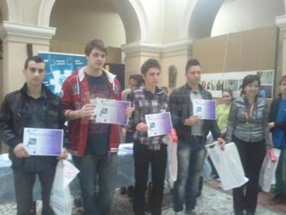 Elevi de la Colegiul „Dragoș Vodă”, premiați la Concursul „Dual PC”, desfășurat la Sibiu