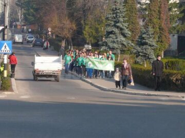 Proiectul “Eco Desire” s-a încheiat ieri cu un marș desfășurat prin municipiul Fălticeni