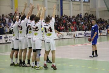 Sucevenii au făcut un pas mic dar important spre finala Challenge Cup