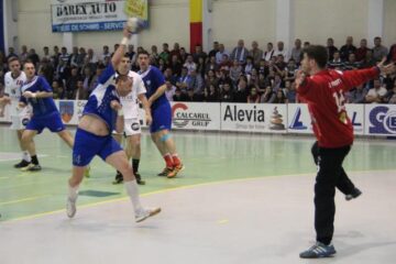 Sucevenii au făcut un pas mic dar important spre finala Challenge Cup