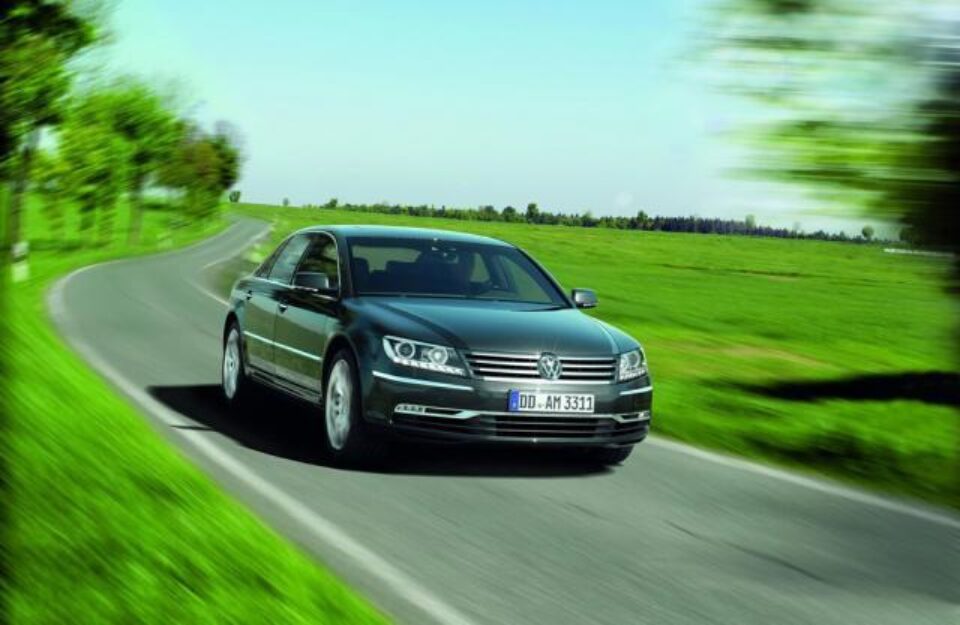 Volkswagen Phaeton la un pas clasa lux