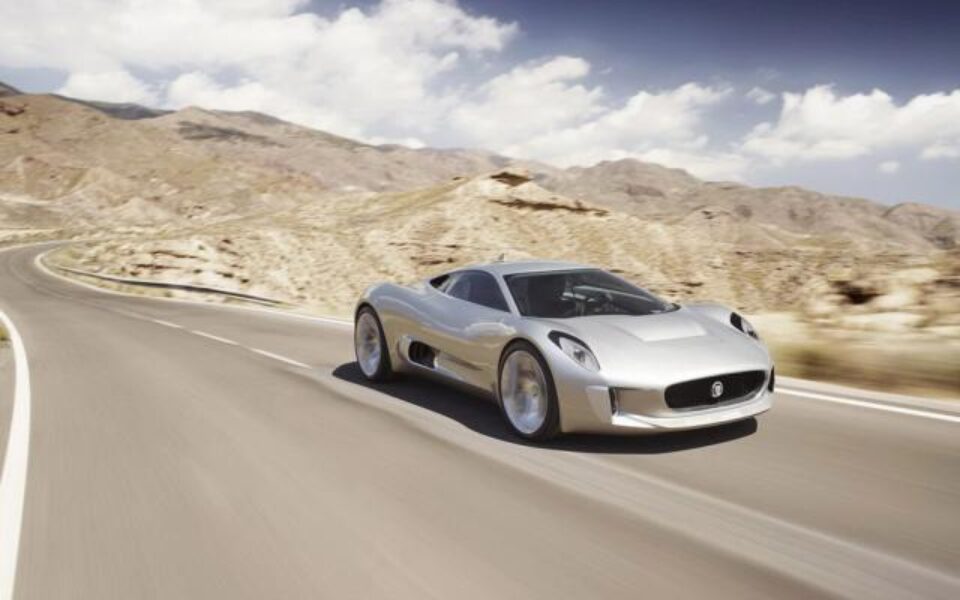 Jaguar renunță momentan la supercarul C-X75