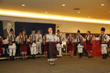 Zeci de iubitori ai muzicii și dansului popular au participat la concertul organizat în memoria maestrului Friedrich Schwartz