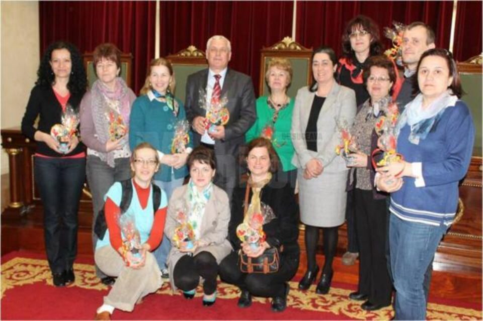 Proiect pentru favorizarea succesului școlar, susținut în Portugalia, de 12 profesori suceveni