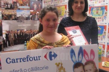 eleva câștigătore a excursiei la Disneyland Paris