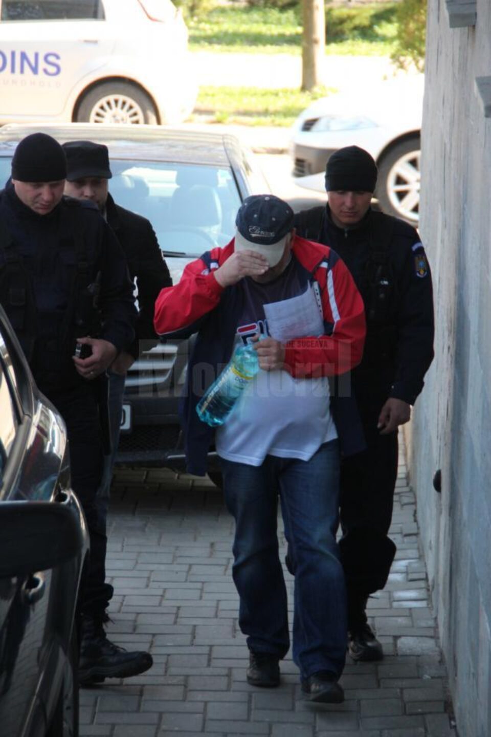 contrabandist adus pentru audieri la Parchet
