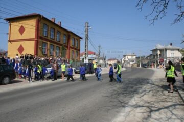 Patrula școlară în acțiune, ieri dimineață, la Bosanci