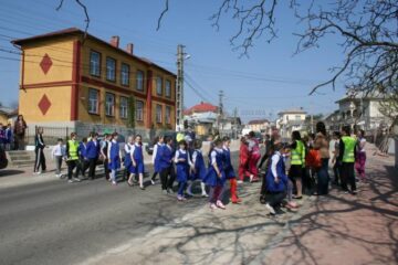 Patrula școlară în acțiune, ieri dimineață, la Bosanci