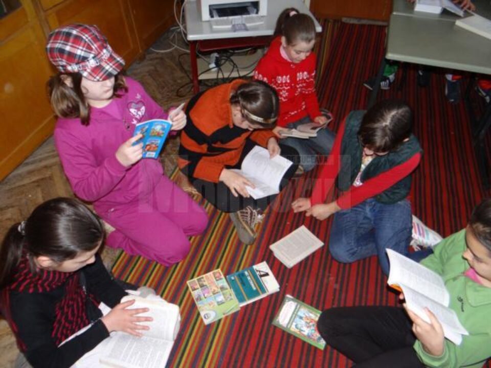 „Nopțile bibliotecilor deschise”, la Vatra Moldoviței