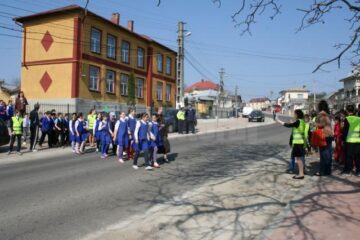 Patrula școlară în acțiune, ieri dimineață, la Bosanci
