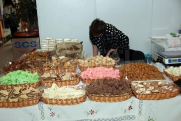 Dulciuri ungurești variate, la târgul de la Shopping City Suceava