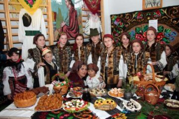 Ansamblul „Plai de dor” la Festivalul Ouălor Încondeiate, ediția a VII a Moldovita
