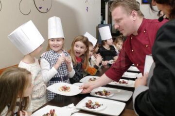 Mihai Neacșu, fost participant la Top Chef, emisiune difuzată pe Antena 1, vine cu o provocare culinară unică pentru suceveni