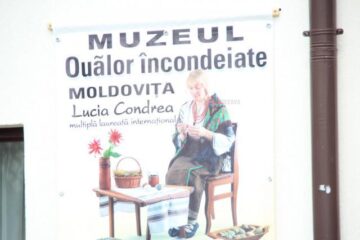 Cei mai iscusiți încondeietori de ouă, premiați la Festivalul de la Moldovița