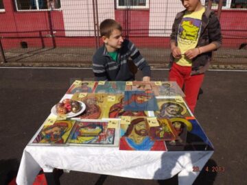 Elevii implicați în proiectul “Dimensiuni civice în zodia adolescenței”