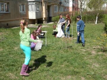 Activitate de curățenie în cartierul Obcini