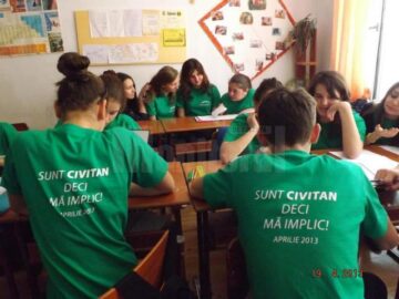 Elevii implicați în proiectul “Dimensiuni civice în zodia adolescenței”