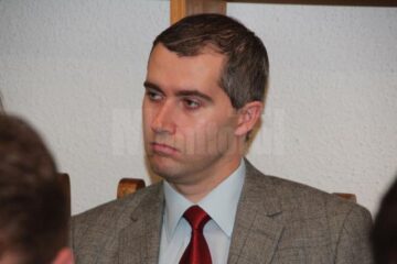 Economistul Dan Ionuț Adomniței este începând de astăzi noul director executiv al Direcției Generale de Asistență Socială și Protecția Copilului Suceava