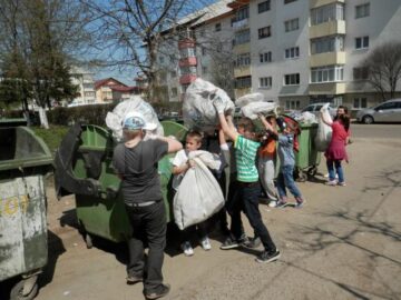 Activitate de curățenie în cartierul Obcini