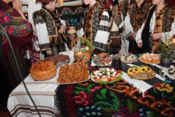 Cei mai iscusiți încondeietori de ouă, premiați la Festivalul de la Moldovița