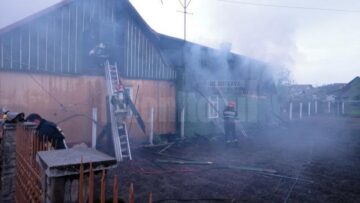 Incendiu deosebit de violent, în municipiul Rădăuți, pe strada 1 Mai