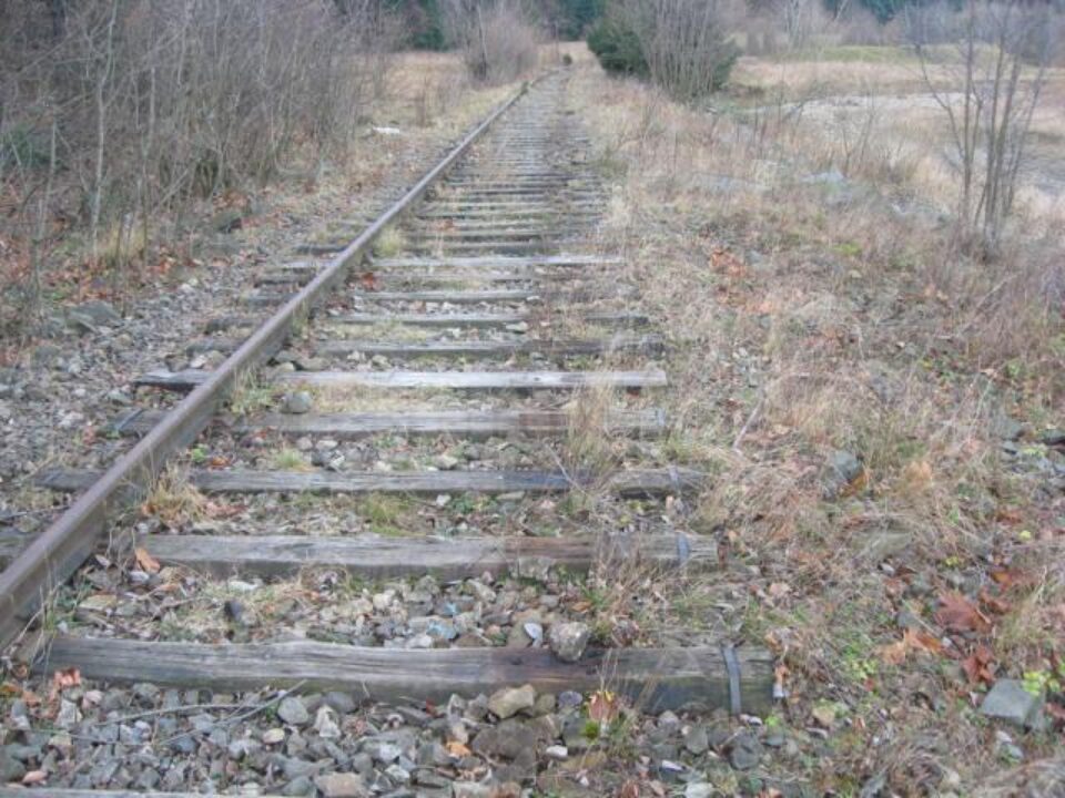 Porțiuni de linie care au dispărut în zona Straja