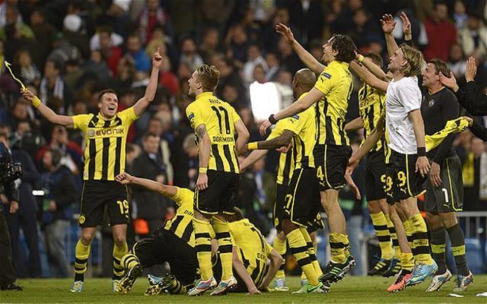 Jucătorii Borussiei Dortmund exultă după calificarea în finala Ligii Campionilor Jucătorii Borussiei Dortmund exultă după calificarea în finala Ligii Campionilor