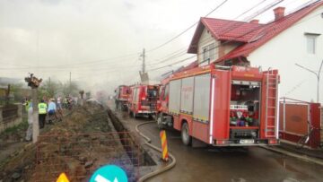 Incendiu deosebit de violent, în municipiul Rădăuți, pe strada 1 Mai