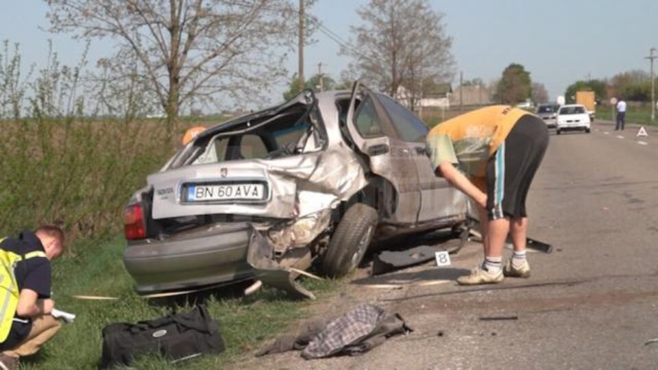 O familie care venea să petreacă Paștele la Probota, implicată într-un tragic accident, cu un mort și trei răniți