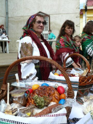 „Sărbătoarea coșurilor pascale”, o tradiție la Gura Humorului