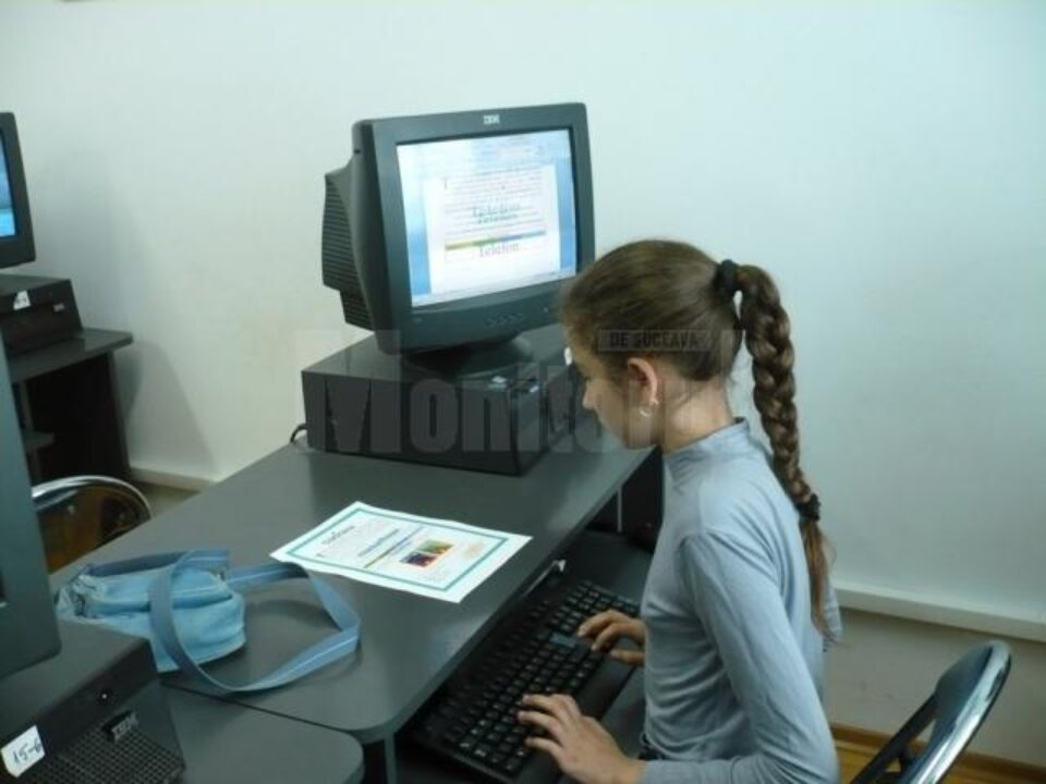 Informaticienii de la Palatul Copiilor se pregătesc pentru două concursuri naționale