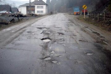 DN 18, drumul turistic al gropilor