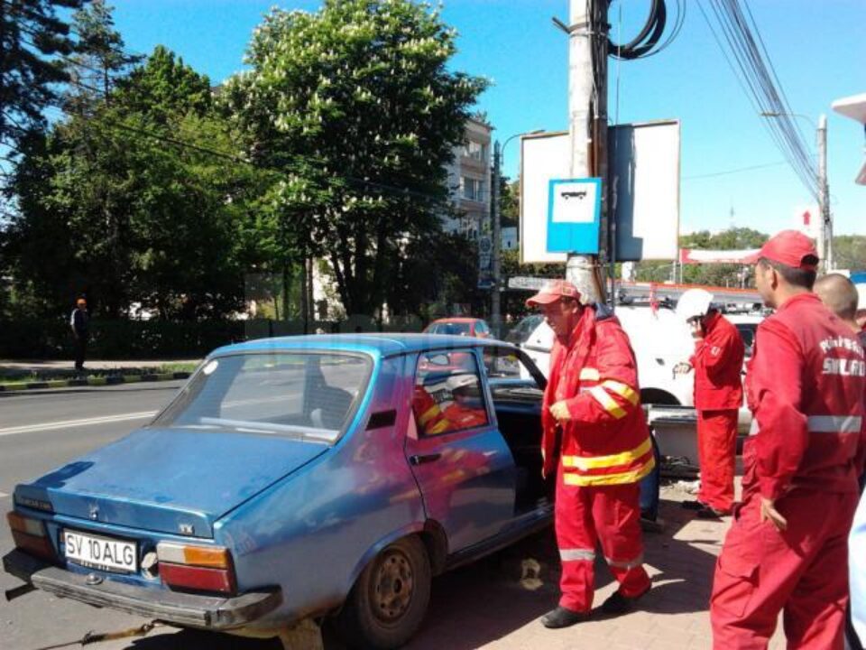 Accidentul s-a petrecut în stația de autobuz din fața Policlinicii