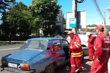 Accidentul s-a petrecut în stația de autobuz din fața Policlinicii