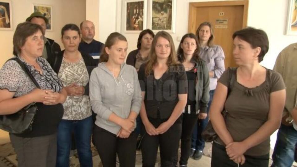 Părinții cer reprezentanților IȘJ să-l schimbe pe Teofil Creangă, acuzându-l pe acesta că terorizează copiii