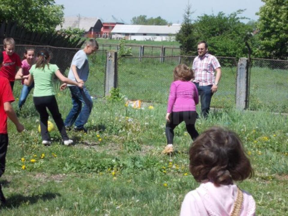 “Întâlnire între generații”, la Școala Gimnazială Bădeuți-Milișăuți