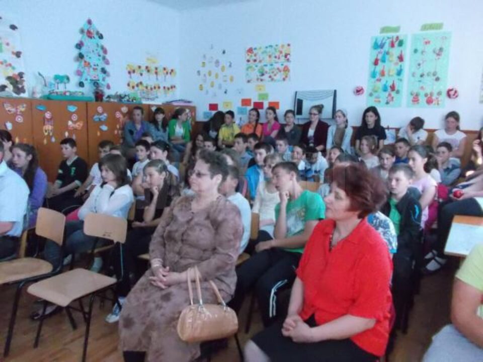 “Întâlnire între generații”, la Școala Gimnazială Bădeuți-Milișăuți
