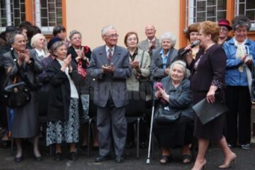 Foste cadre didactice ale școlii au fost prezente la festivitatea de ieri
