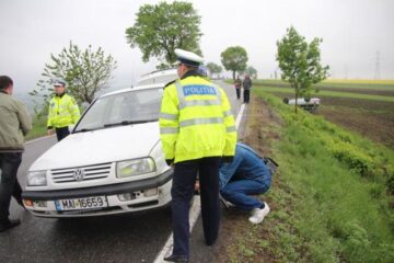 Autoturismul poliției implicat în accident