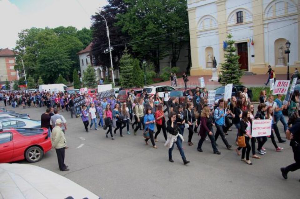Peste opt sute de tineri de la 13 unități de învățământ, la startul acțiunii
