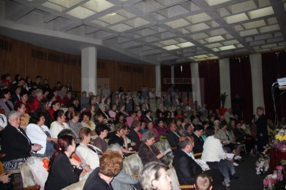 Sala Casei de Cultură a găzduit zeci de generații și profesori