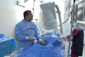 Dr. Roberto Haret: „Studiile efectuate în ultimii cinci ani ne arată că nu există efecte adverse ale acestui tip de proteză”