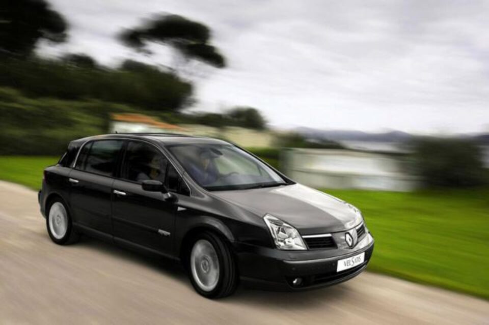 Renault vrea să intre din nou în segmentul limuzinelor de top