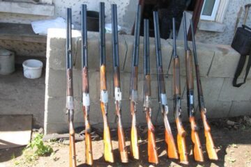 Toate cele zece arme de vânătoare sunt originale și în stare de funcționare