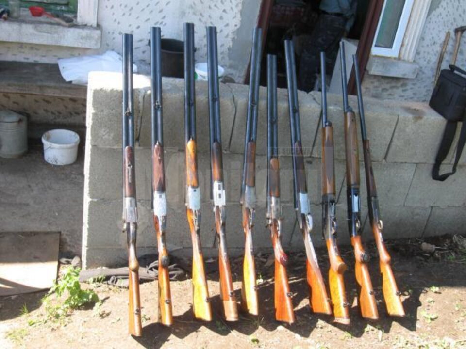 Toate cele zece arme de vânătoare sunt originale și în stare de funcționare