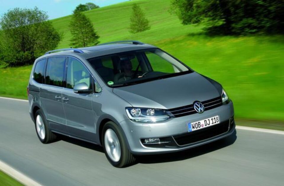 Volkswagen crește producția de monovolume
