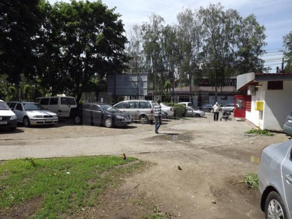 Terenul cu ieșire la strada Universității este acum proprietate privată