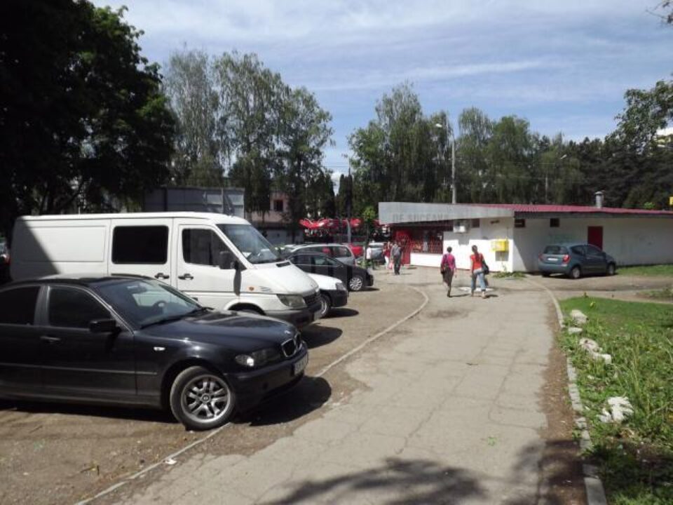 Terenul situat vizavi de Padrino a devenit proprietate privată, prin decizia instanțelor